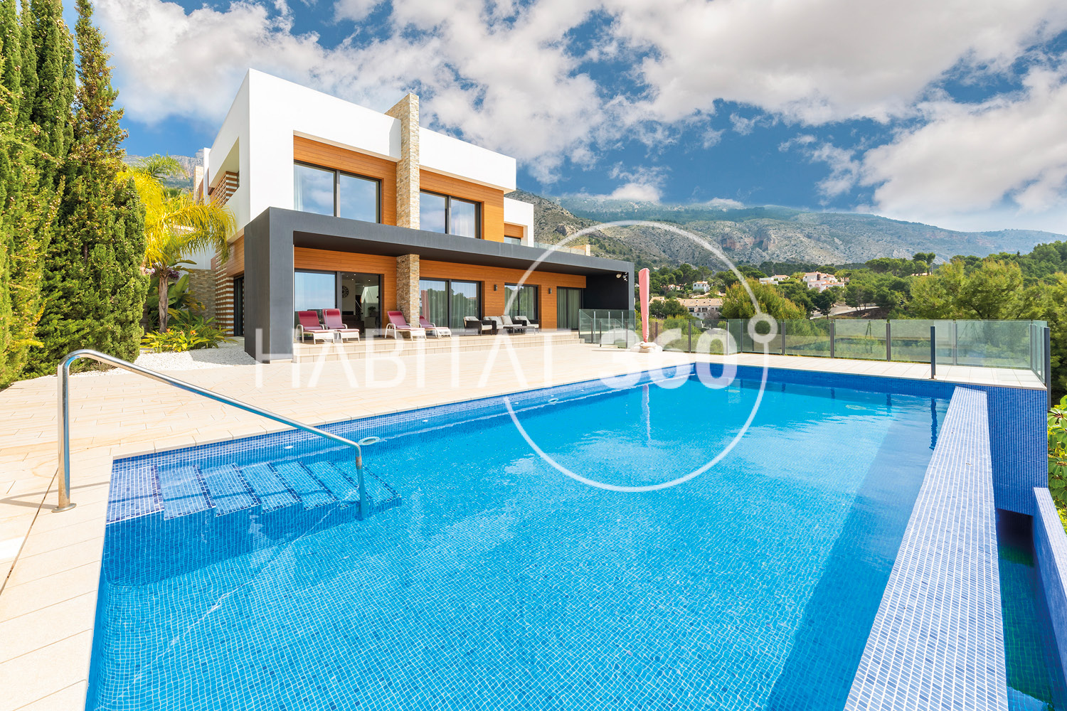 Imagen de propiedad CHALET DE LUJO JUNTO AL CAMPO DE GOLF DE ALTEA